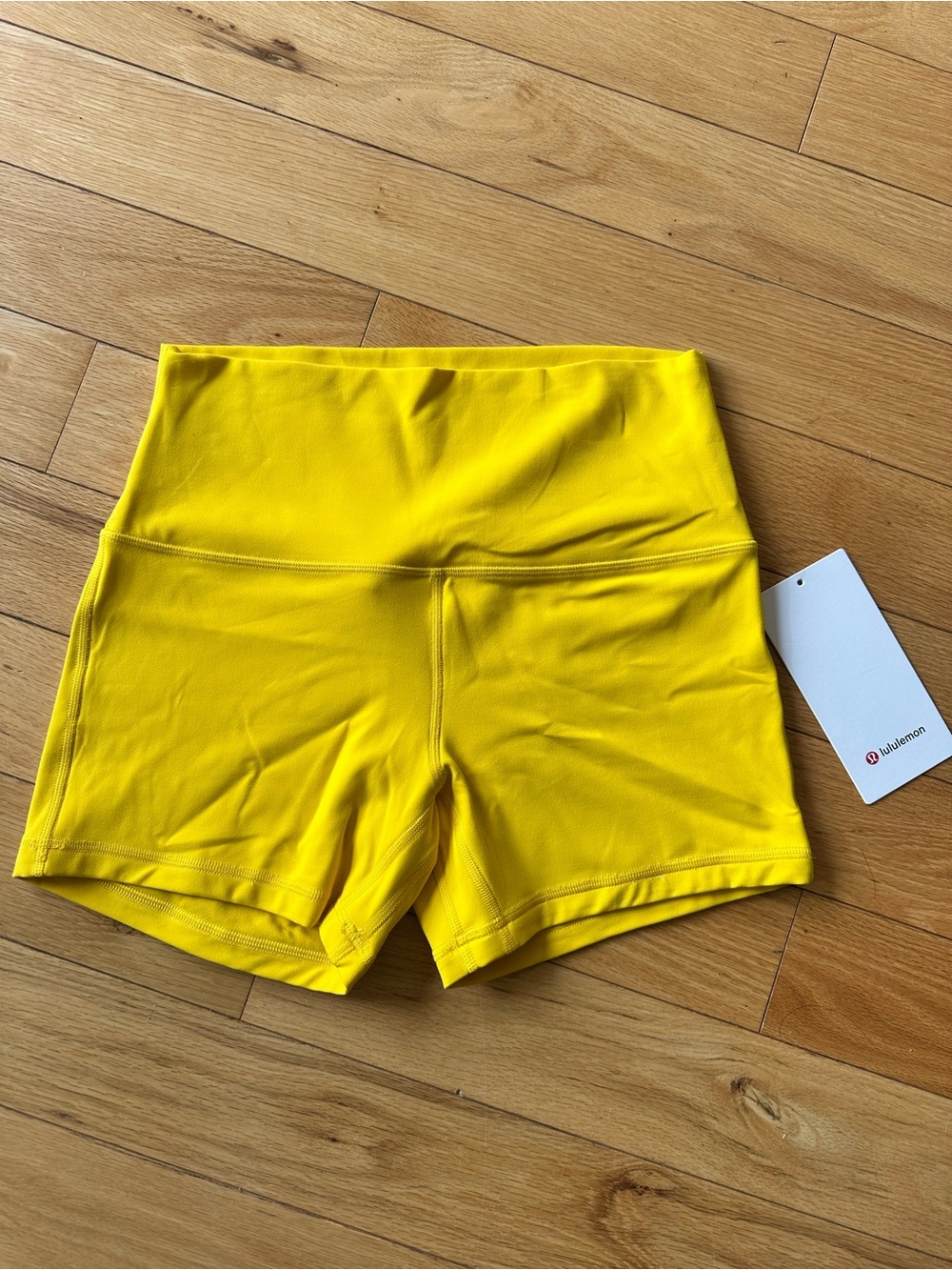 lululemon athletica High-Rise Yellow Women's Shorts 4”